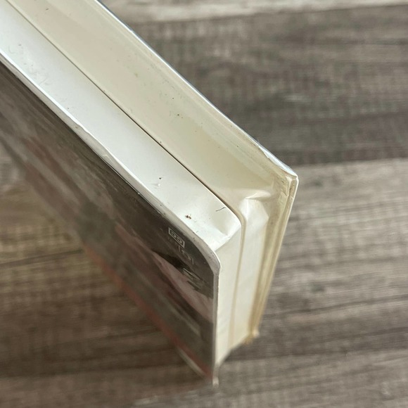 THE LOVE BUG [ VHS ] WALT DISNEY FILM CLASSICS - Picture 7 of 7